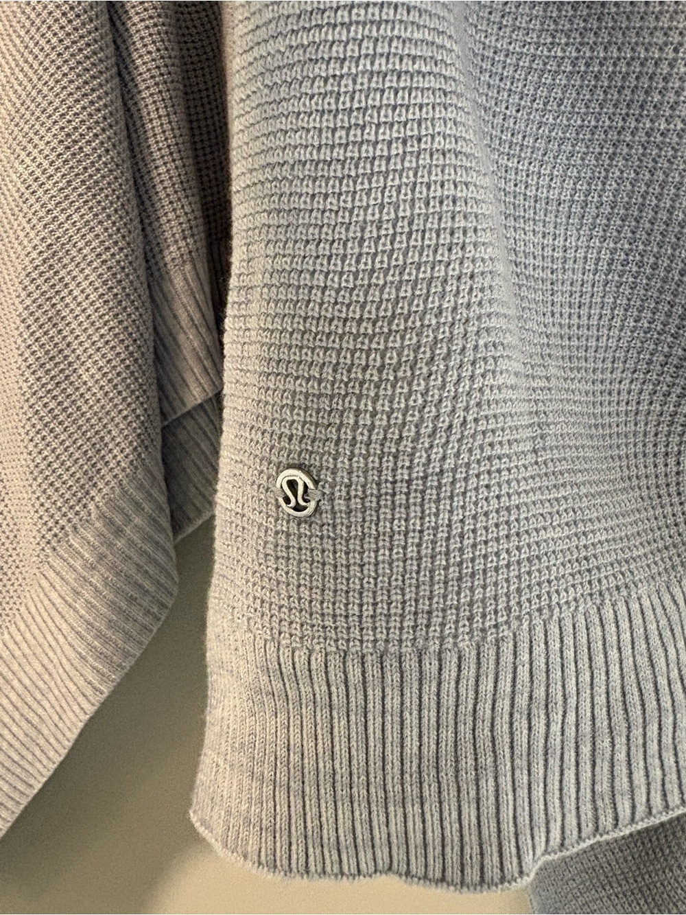 Lululemon Light Heather Grey Forward Flow Cape / Wrap – OS - Picture 4 of 9
